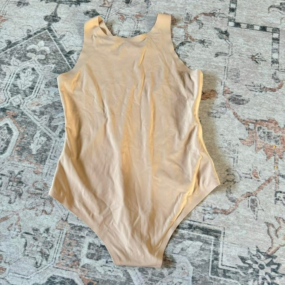Aerie Smoothez Nude Bodysuit Size Large